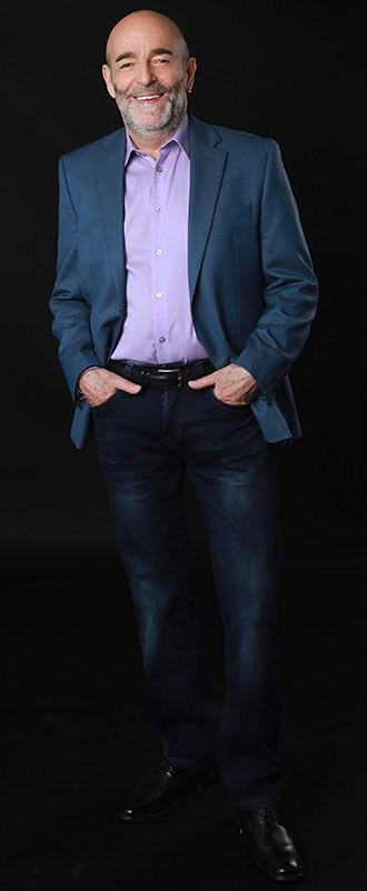 SteveRizzo Standing 378A0566 BG - Speaking Programs